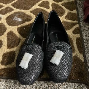 Women’s flats